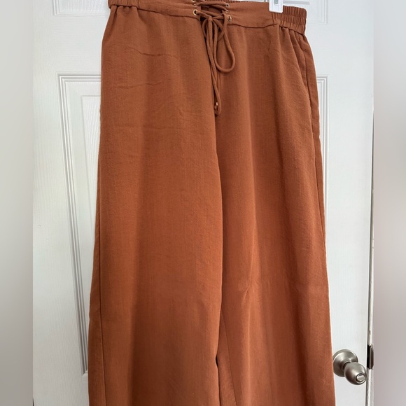Rust Wide-Leg Pants - Picture 2 of 7